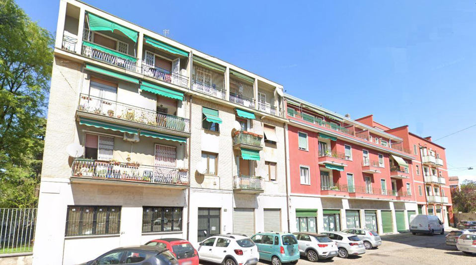 BOCCONI/SPADOLINI, 3 LOCALI con due balconi