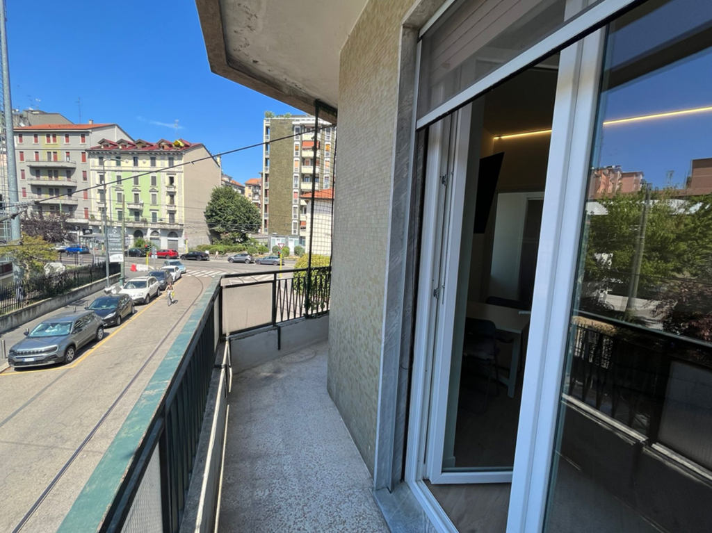 RIPAMONTI, 2 LOCALI ristrutturato/arredato MAI ABITATO
