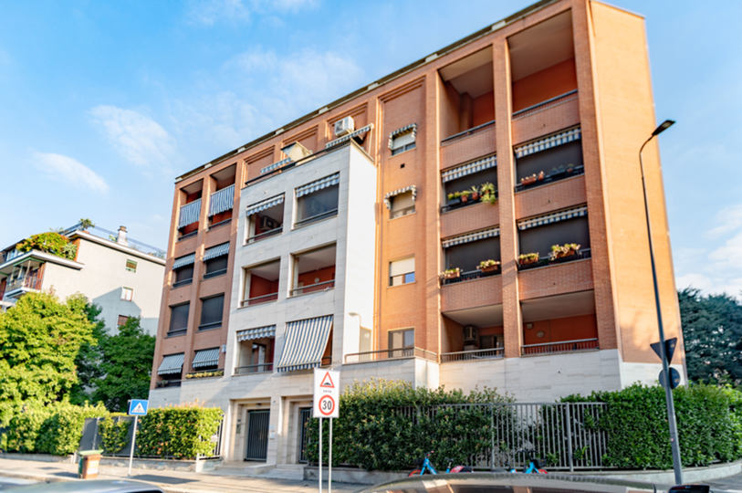 BOCCONI/SPADOLINI, 3 LOCALI con GIARDINO