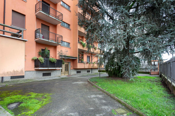 RIPAMONTI FONDAZIONE PRADA - 3 LOCALI con POSTO AUTO