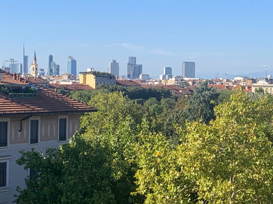 VIALE UMBRIA vic.ze, APPARTAMENTO PANORAMICO