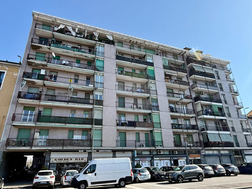 MM3 ROGOREDO, BILOCALE CON BALCONE