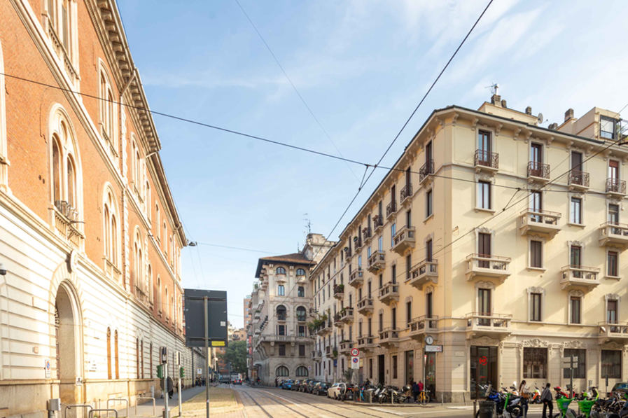 PORTA ROMANA, 3 LOCALI RISTRUTTURATO ed ARREDATO